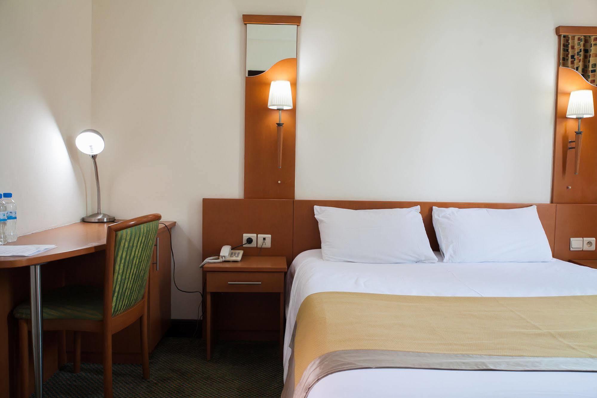 Gorillas City Centre Hotel Kigali Extérieur photo