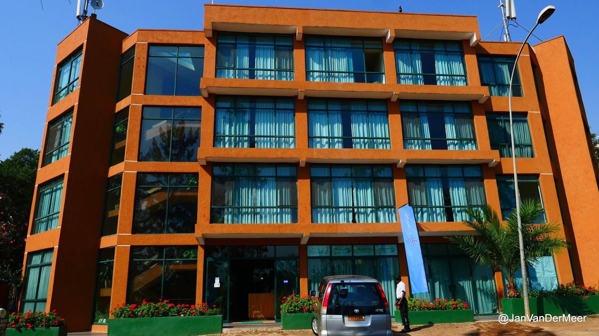 Gorillas City Centre Hotel Kigali Extérieur photo